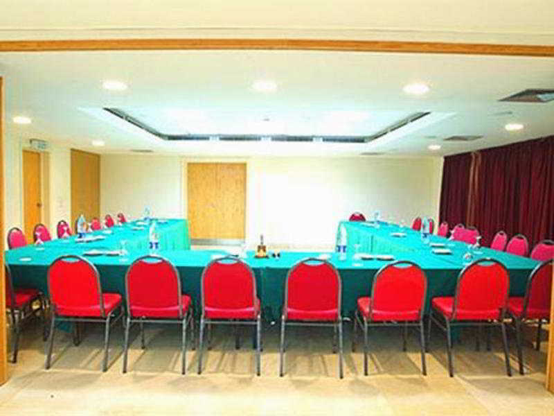 Quality Inn Tripoli ภายนอก รูปภาพ